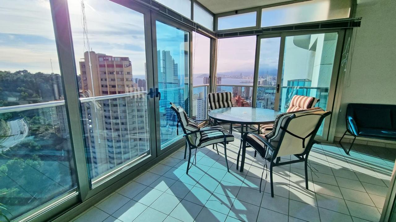 Skyline 14 Large And Sunny All-Day Balcony With Stunning Sea Views 베니돔 외부 사진
