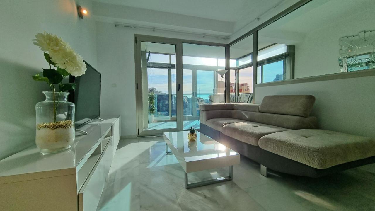 Skyline 14 Large And Sunny All-Day Balcony With Stunning Sea Views 베니돔 외부 사진