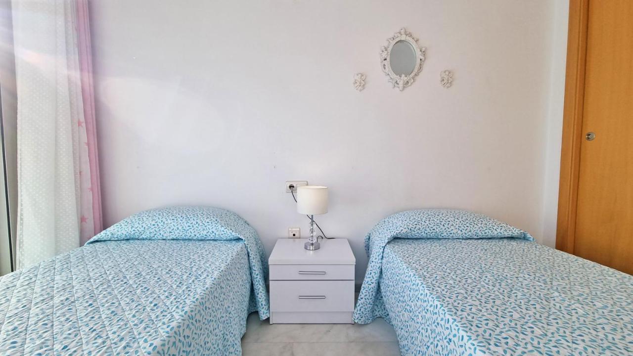 Skyline 14 Large And Sunny All-Day Balcony With Stunning Sea Views 베니돔 외부 사진